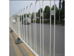 常年销售 静电喷涂园林艺术防撞栏 坚固马路建设防撞栏 厂家