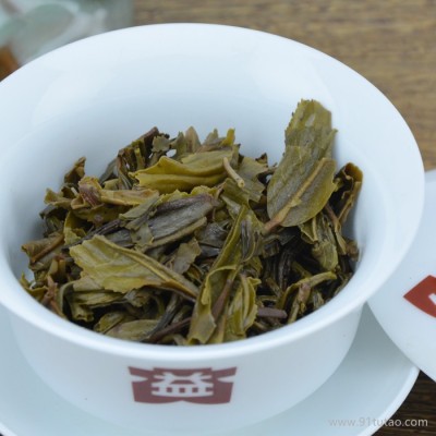 云南普洱茶2012年大益普洱茶怡品357g七子饼201批生茶茶叶